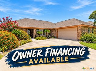 145 Castlewood Dr, Seguin, TX 78155