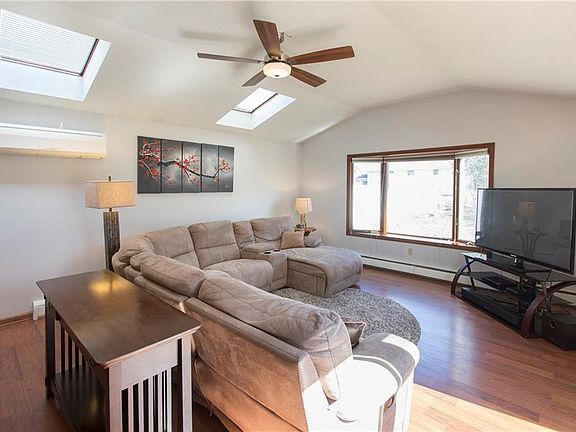 3rd image of 4987 Hampton Dr