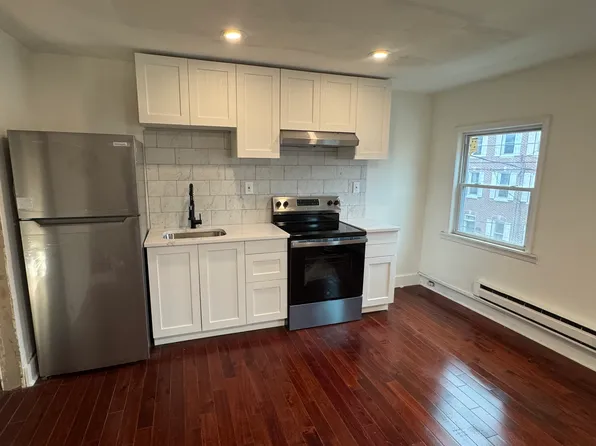 256 E Hector St APT 3, Conshohocken, PA 19428