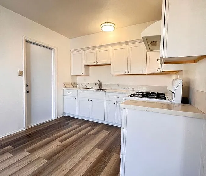 510 S Johnson Ave — Photo 4