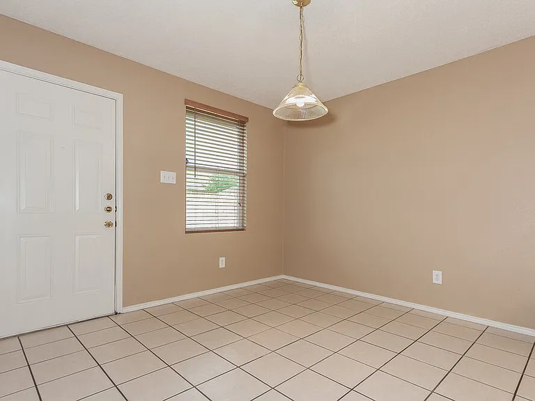 2128 Panorama Ln — Photo 2