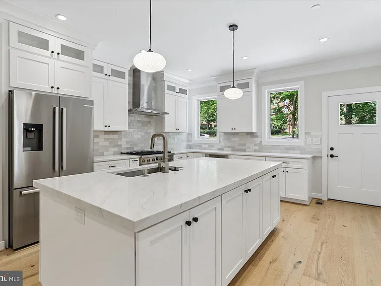 3929 Fulton St NW #A — Photo 13