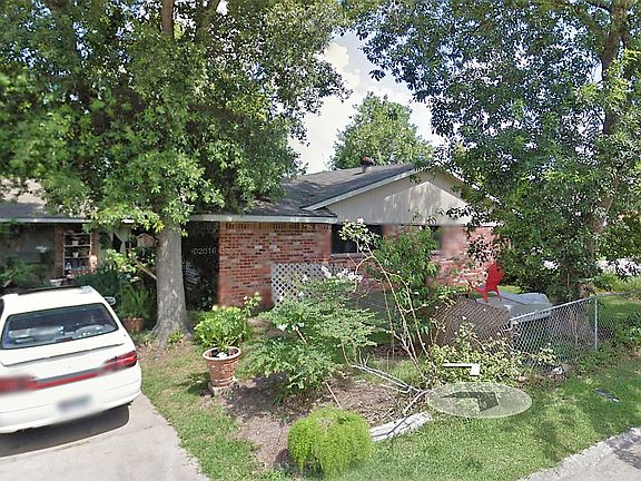 3rd image of 2309 Olive Cir