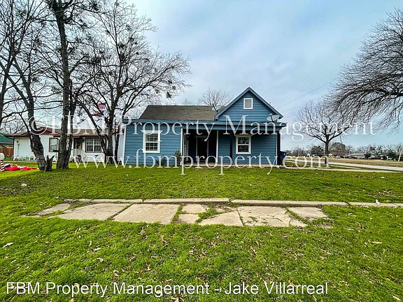 2nd image of 801 NW Main St #801