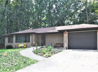 1370 Aberth Dr, Akron, OH 44320