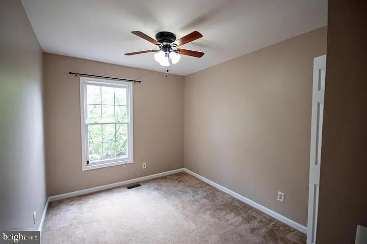 20978 Tobacco Sq — Photo 14