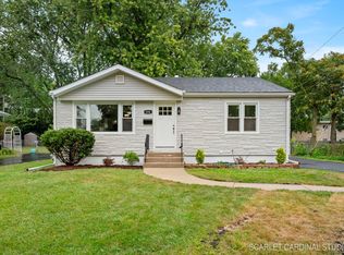 104 W Division St, Villa Park, IL 60181