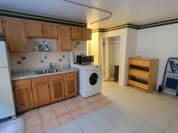 6201 Spencer Terrace image 6 of 26