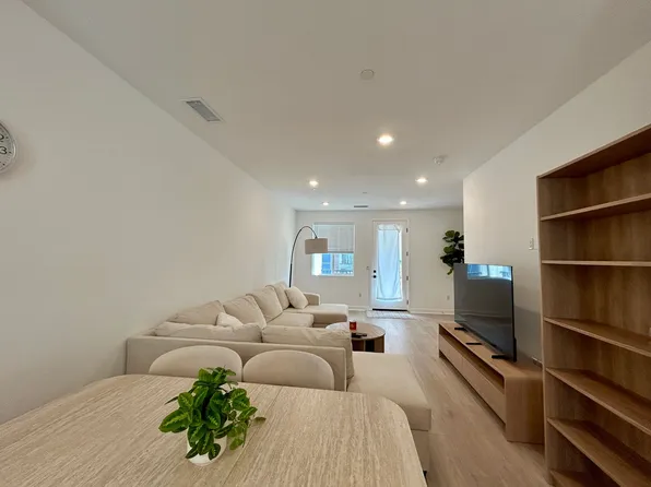 10002 Central Ave #20, Garden Grove, CA 92843