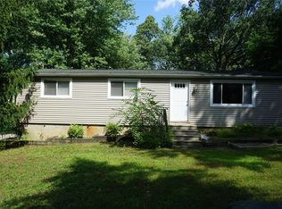 530 Woodruff Lake Rd, Highland, MI 48357