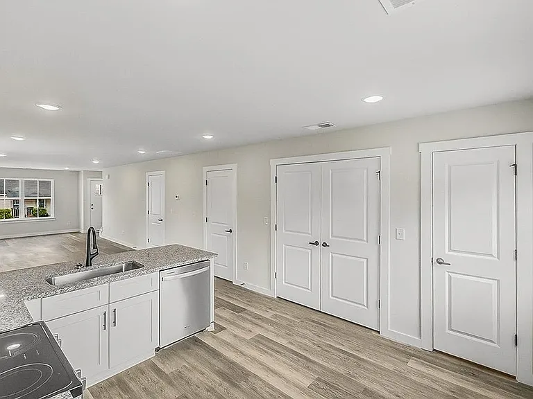 119 Cannon St — Photo 11