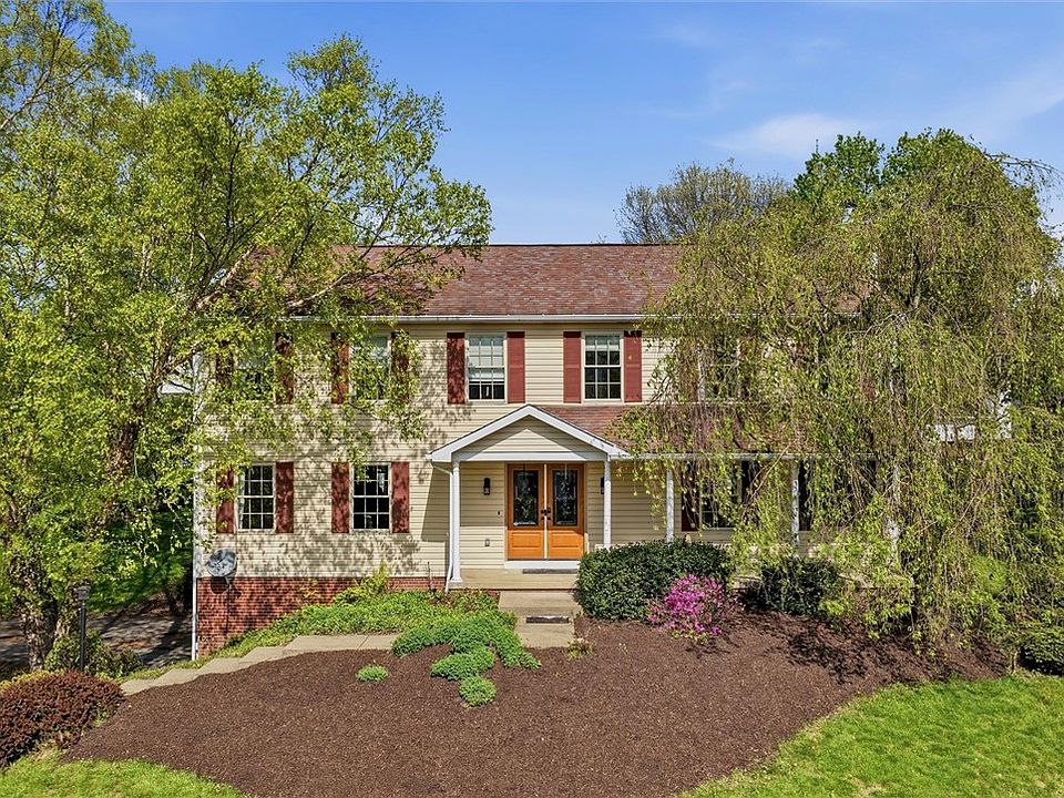 1st image of 105 Bayberry Ln