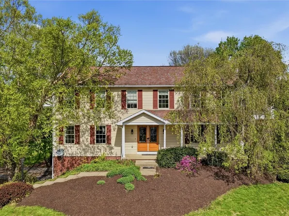 105 Bayberry Ln, Cranberry Township, PA 16066