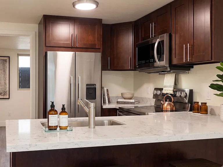 Seattle 3 Bedroom Apartment for Rent | Newly Remodeled Home with In-Unit Washer/Dryer, Private En... — Photo 45