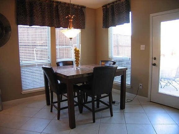 4th image of 304 Saddlehorn Dr