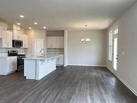 665 Cupota Dr — Photo 2