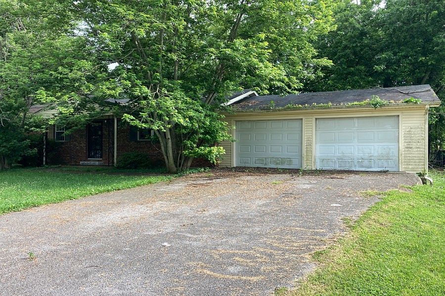 1st image of 75 Lou Dr