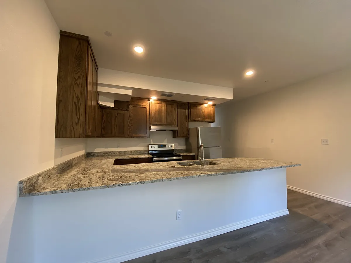 Building Photo - 520 S 1st Ave #5