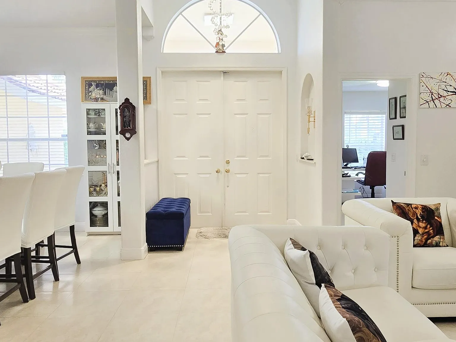 5 bed, 3.0 bath, 2430 sqft, $5,000 — Photo 3