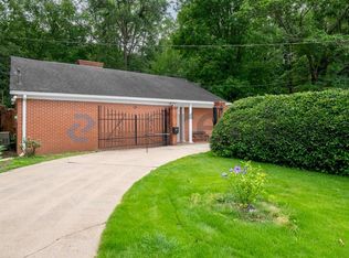 615 Pinecrest Dr, Manchester, GA 31816