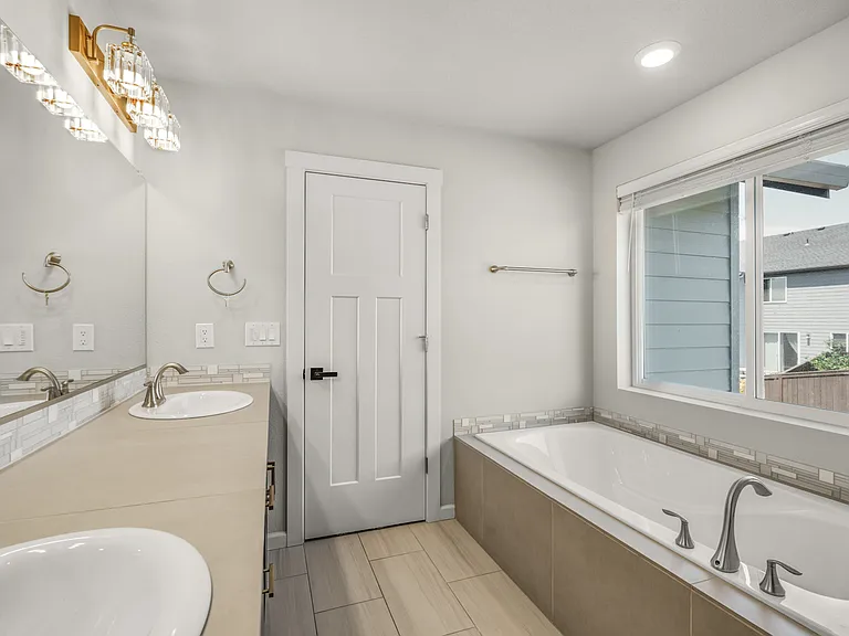 6191 SE 24th St — Photo 14