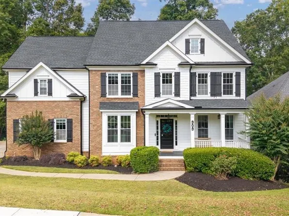 909 Landsdowne Cv, Canton, GA 30115