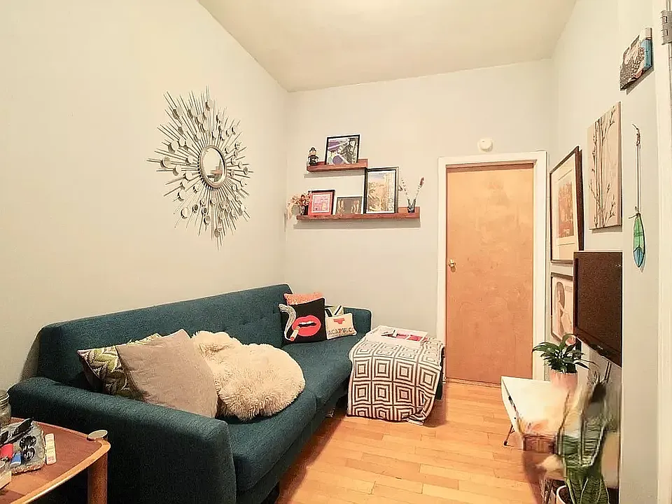 320 Powers St #1R