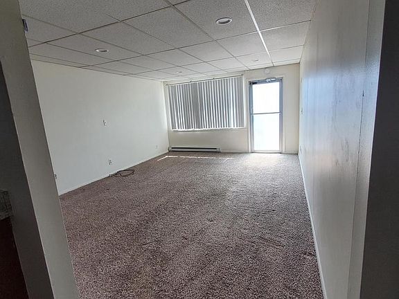 5th image of 129 W Main St