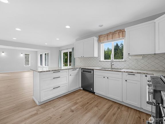 3rd image of 17323 58th Street SE