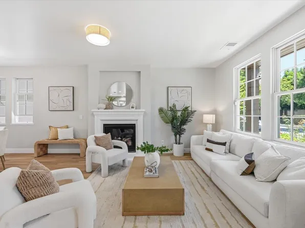 936 Valencia Ave, Mountain View, CA 94040