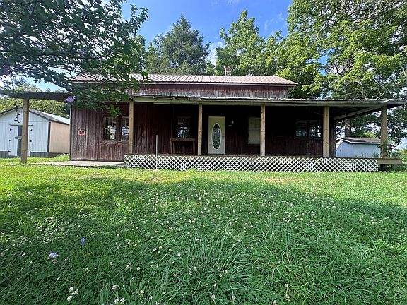 3rd image of 1671 Taylor Place Rd