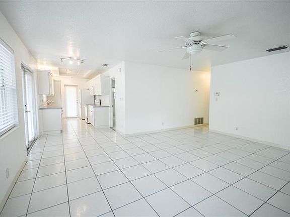 2nd image of 1641 NE 3rd Ct APT 4