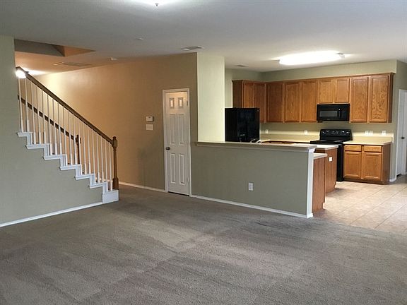 5th image of 10632 Vista Heights Blvd