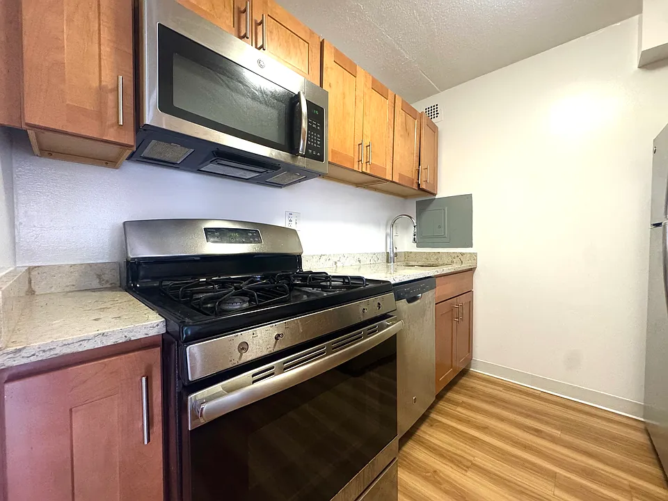 131 Park St #706