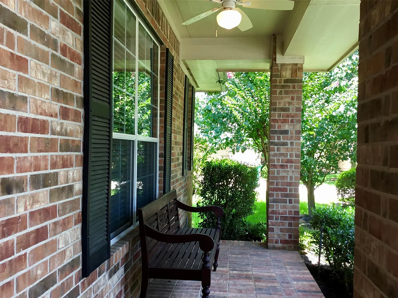 3 bed, 2.0 bath, 2093 sqft, $2,495 — Photo 4