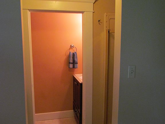 Small bath off downstairs master