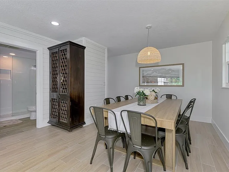1100 Point Of Rocks Rd — Photo 29
