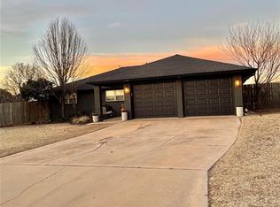 1408 Vicksburg Cir, Altus, OK 73521