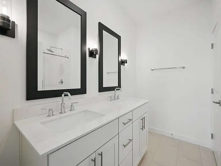 1413 Richardson St — Photo 13
