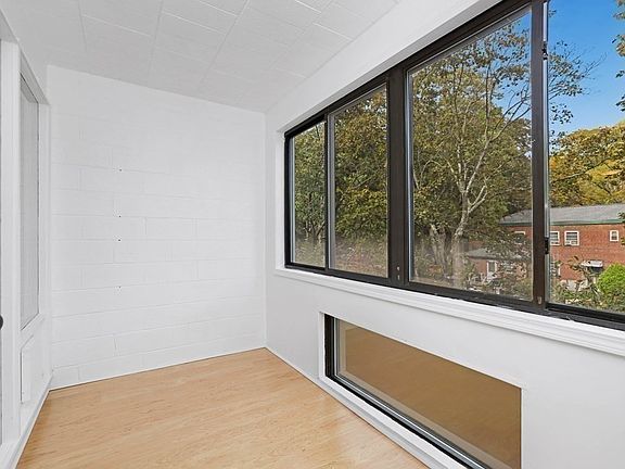 4th image of 32 Juniper St APT 96