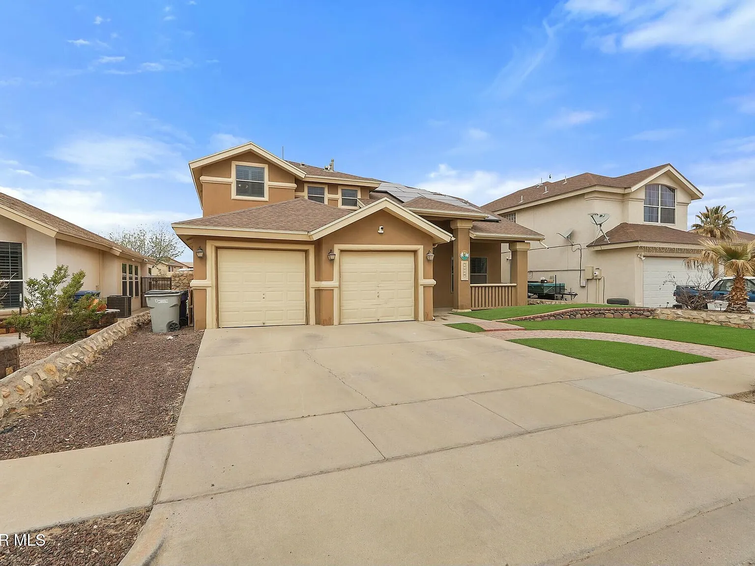 4 bed, 2.5 bath, 2288 sqft, $2,800 — Photo 3