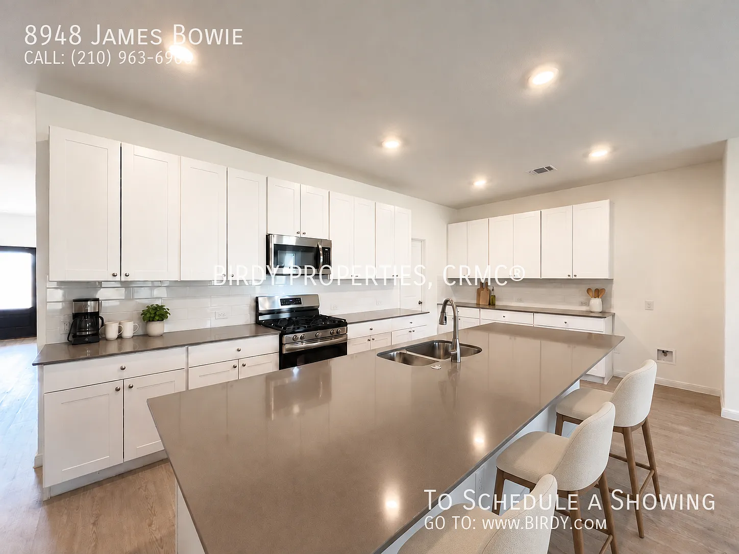 "Charming 3-Bed, 2-Bath Home with 1,911 Sq. Ft. of Comfortable Living Space at 8948 James Bowie, ... — Photo 4