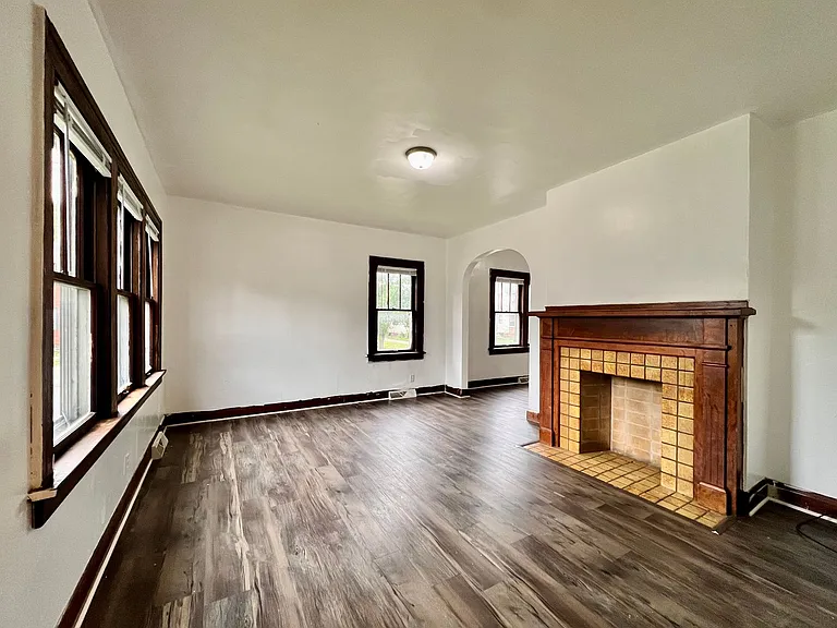 4158 Mayfield Dr — Photo 10