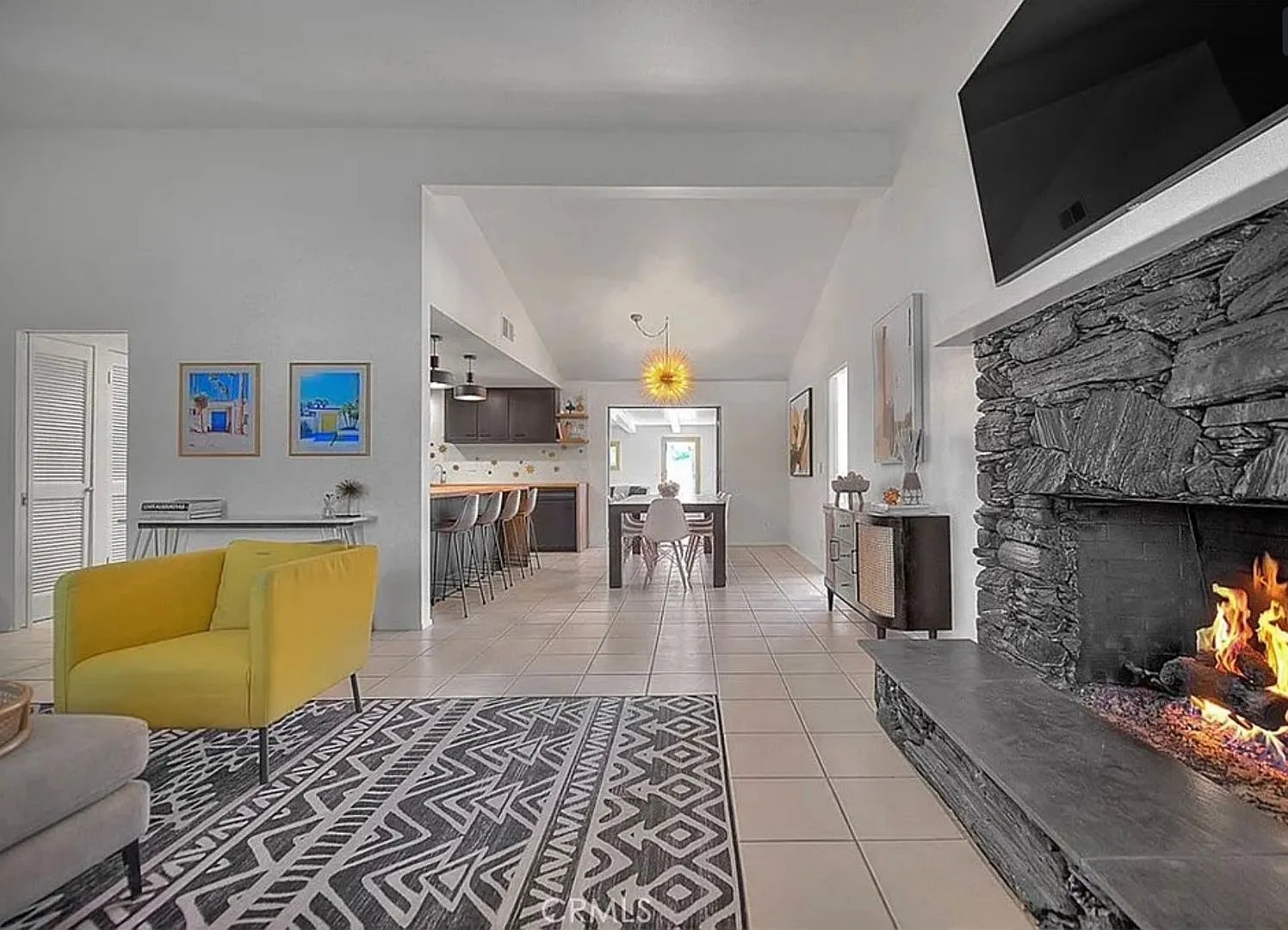 Stylish Palm Springs Home with Indoor-Outdoor Living — Photo 3