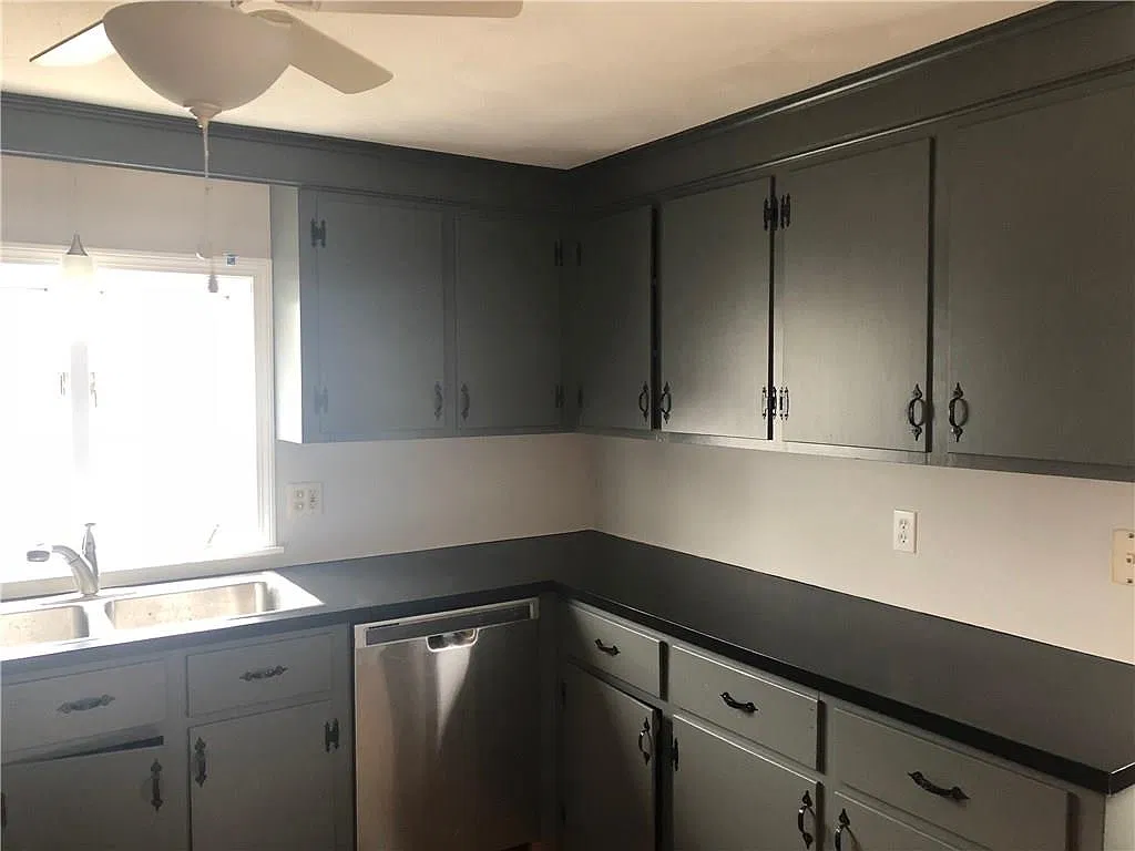 3 bed, 2.0 bath, 1547 sqft, $2,500 — Photo 3