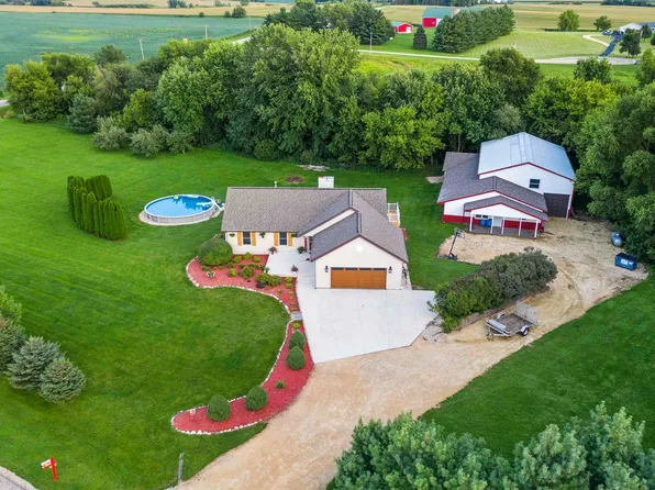 15333 E McNeal Rd, Monroe Center, IL 61052