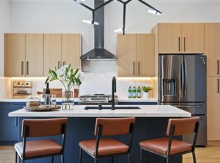 3906 Bon Homme Rd #B, Calabasas, CA 91302