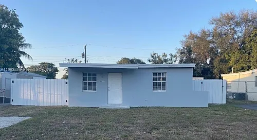 2349 NW 13th Ct Photo 1
