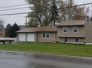 2264 Tracy Rd, Northwood, OH 43619