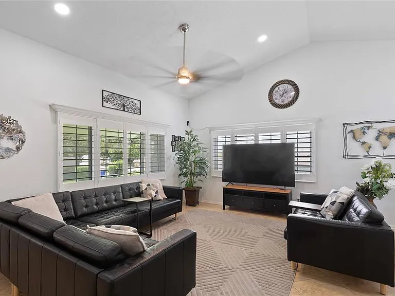 1925 Marla Ct — Photo 9
